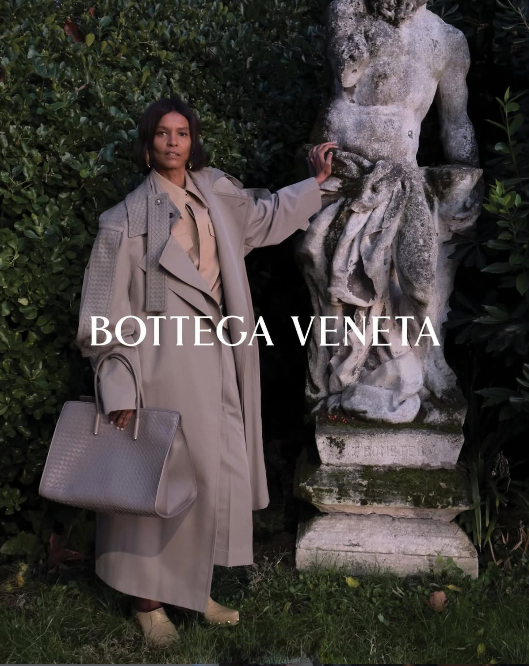 S*s様 最終値下げ！ BOTTEGA VENETA コットンチノトラウザー ブ Louise Trotter's Bottega Veneta Summer 2026 Campaign — Anne of